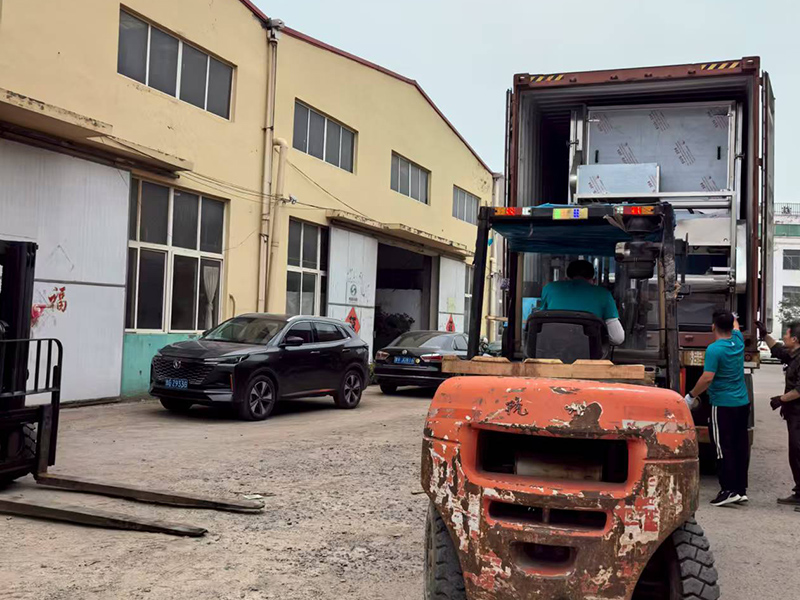 發(fā)貨現(xiàn)場(chǎng)